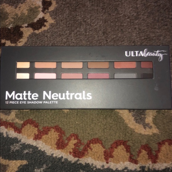 Matte Neutral Eyeshadow Palette - Picture 1 of 2